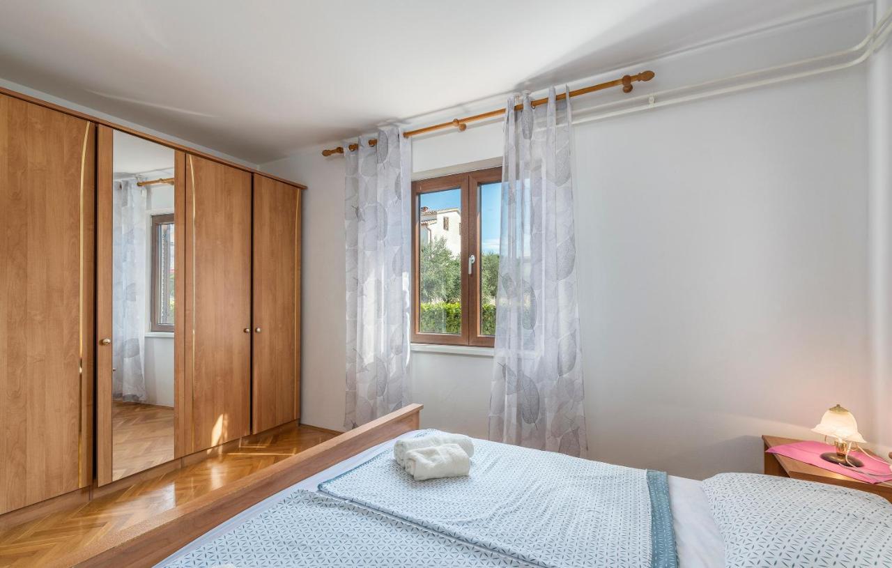 Apartments Feniks Пореч Экстерьер фото