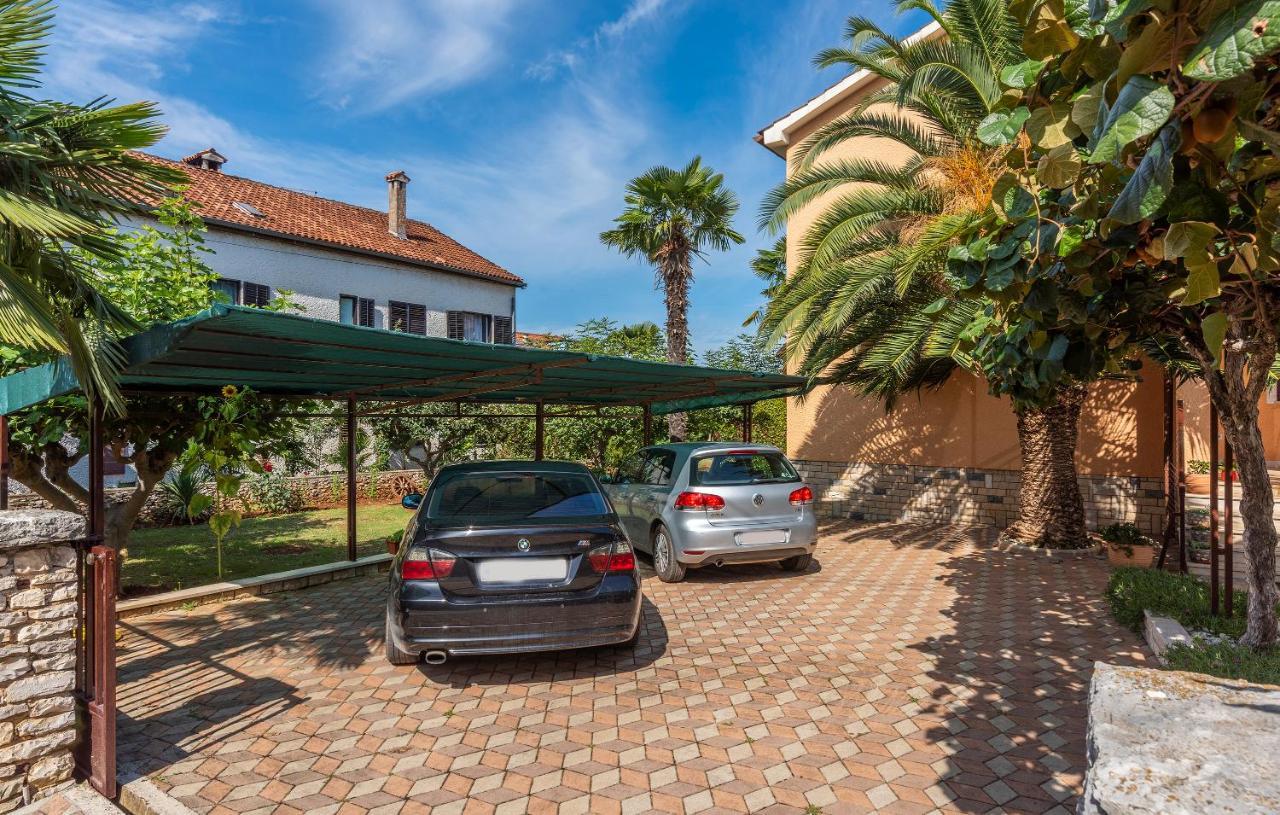 Apartments Feniks Пореч Экстерьер фото